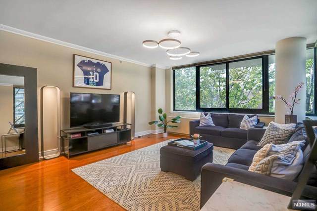 700 Grove Street - Photo 1