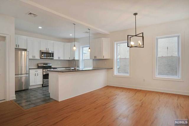446 Gregory Avenue - Photo 1