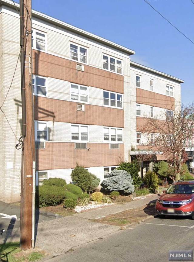 445 Broad Avenue - Photo 1