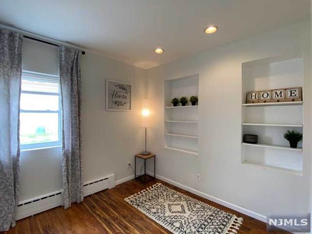 232&236 Macarthur Avenue - Photo 1