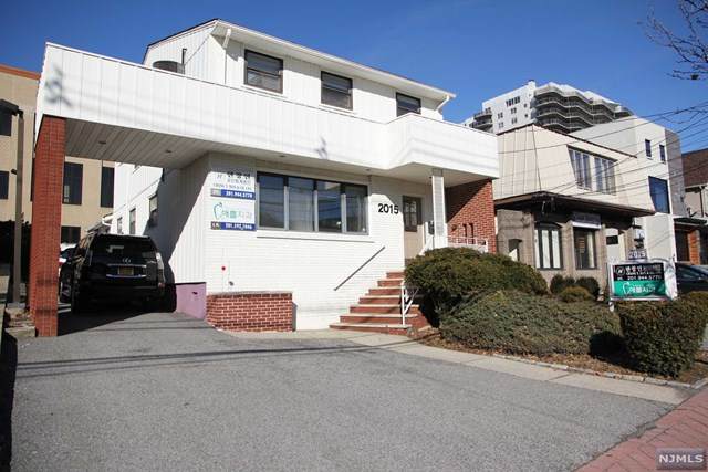2015 Center Avenue - Photo 1