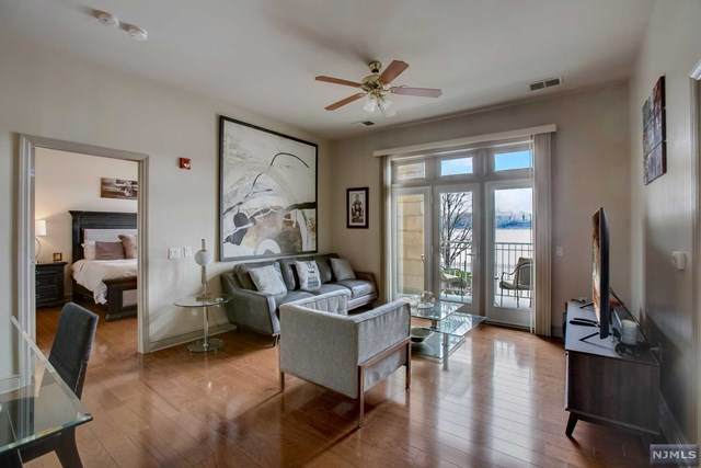 7400 River Road - Photo 1