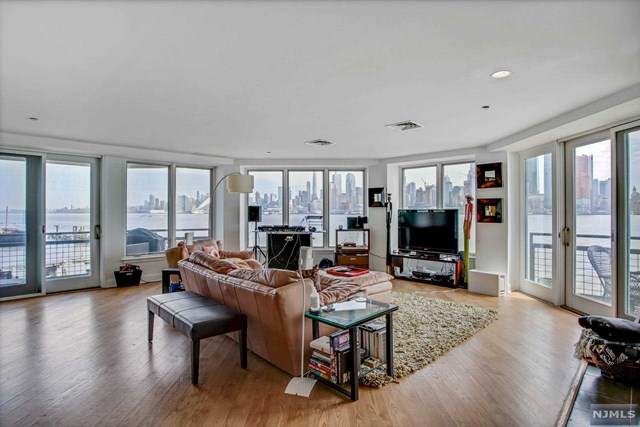 600 Harbor Boulevard - Photo 1