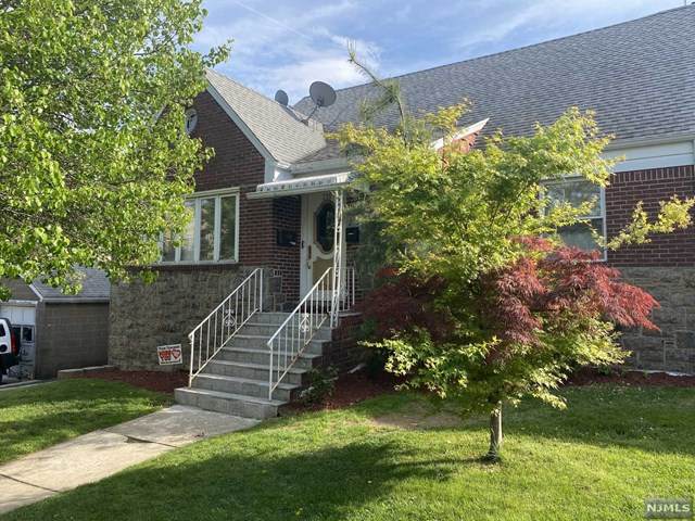 210 Desoto Place - Photo 1