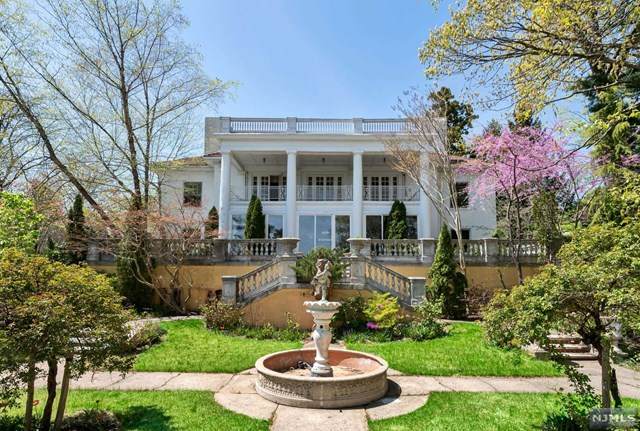 800 Summit Avenue - Photo 1