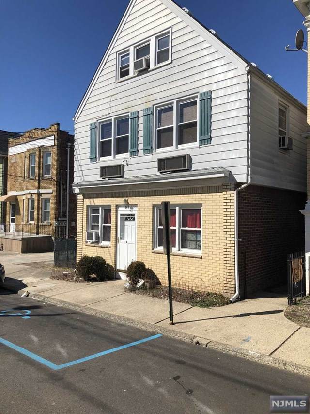 147-149 Macarthur Avenue - Photo 1