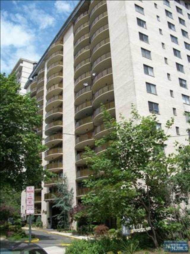150 Overlook Avenue - Photo 1
