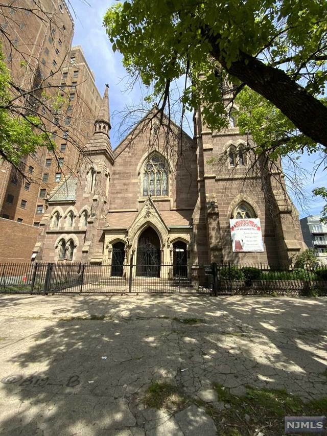 27-29 Lincoln Park - Photo 1