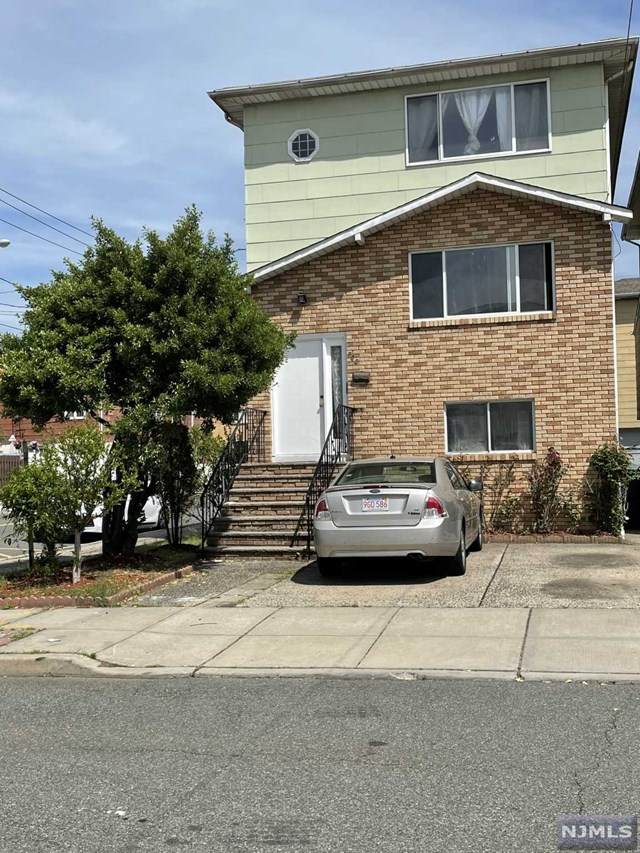 700 Bergen Street - Photo 1