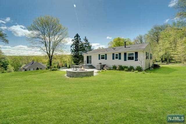 15 Melody Lane - Photo 1