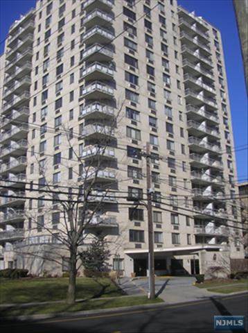 307 Prospect Avenue - Photo 1