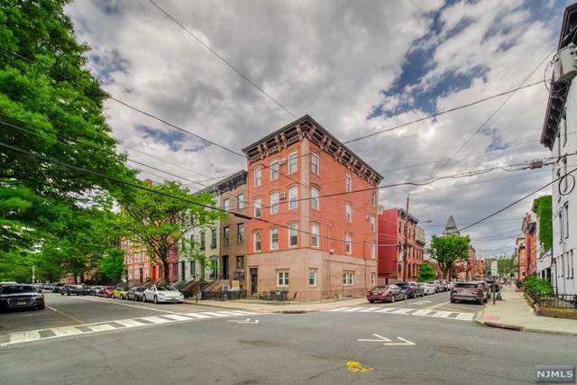 901 Garden Street - Photo 1