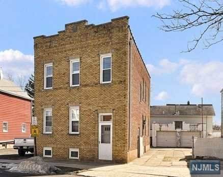 404 Passaic Avenue - Photo 1