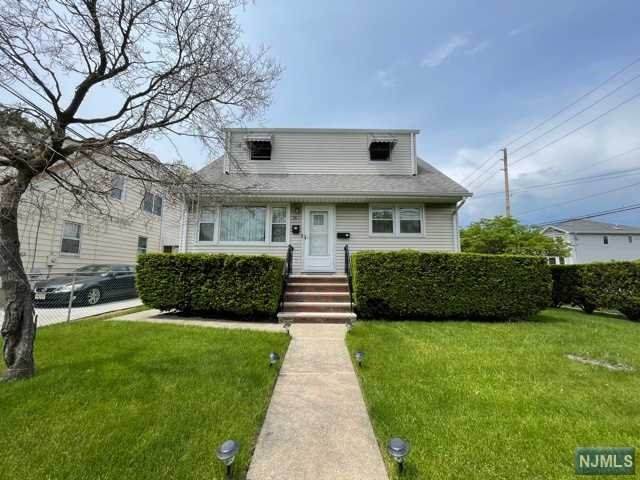 94 Huron Avenue - Photo 1