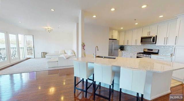 352 The Promenade - Photo 1