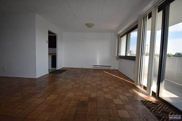 1600 Center Avenue - Photo 1