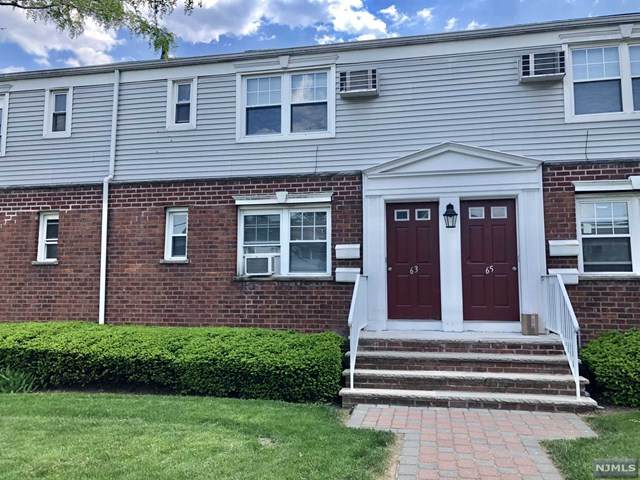 63 Hastings Avenue - Photo 1
