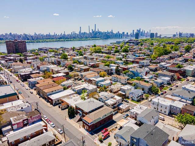 256 Kamena Street - Photo 1