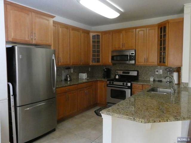 7307 Ravenscroft Road - Photo 1