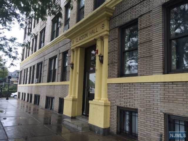 849 Boulevard East - Photo 1