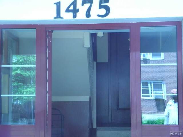 1475 Terrace Circle - Photo 1