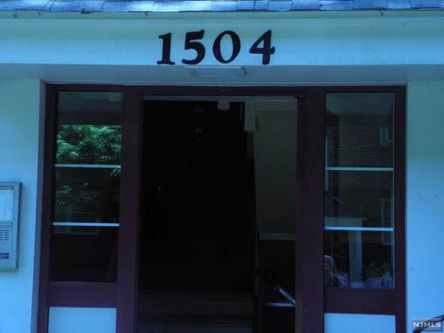 1504 Terrace Circle - Photo 1