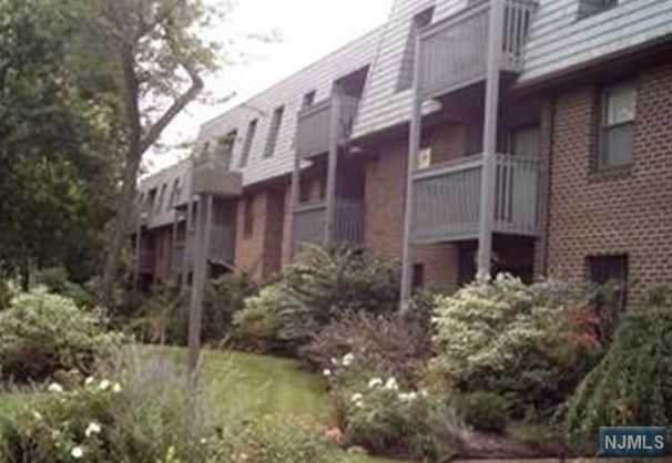 550 North Avenue - Photo 1