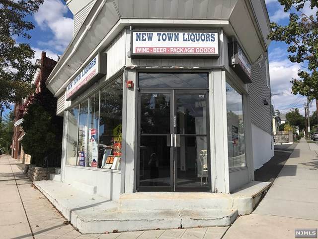 267 Paterson Avenue - Photo 1