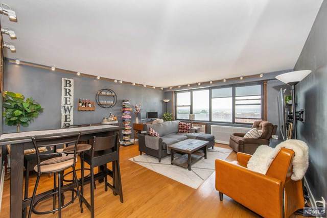 500 Central Avenue - Photo 1