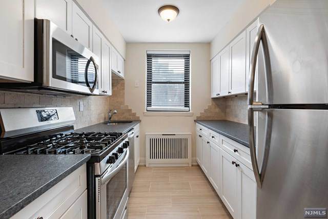 100 Central Avenue - Photo 1