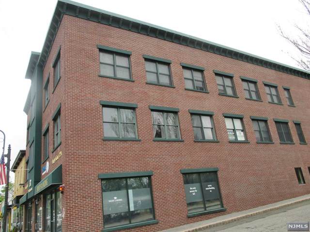 32 Washington Street - Photo 1