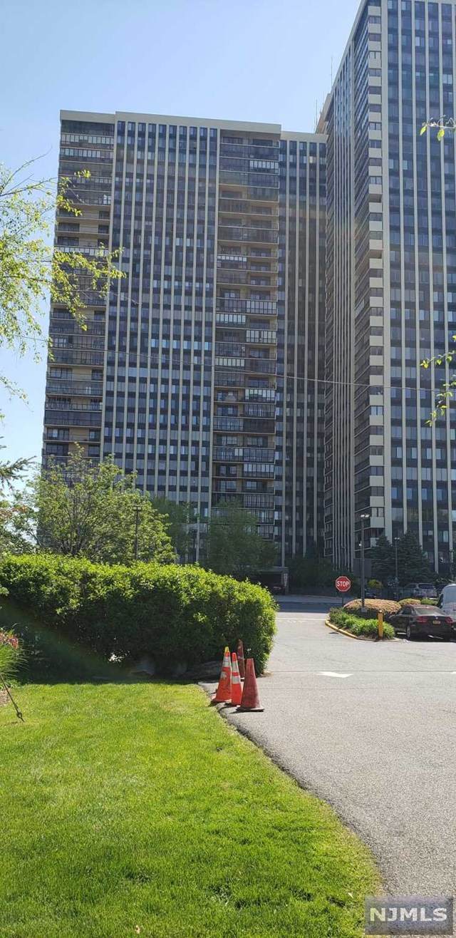 200 Winston Drive - Photo 1