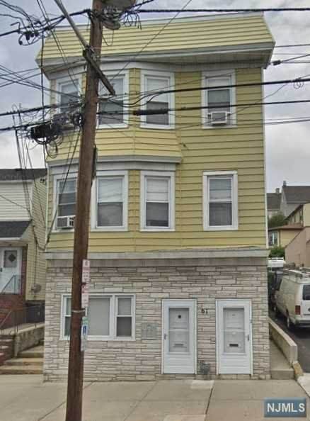 61 Davis Avenue - Photo 1