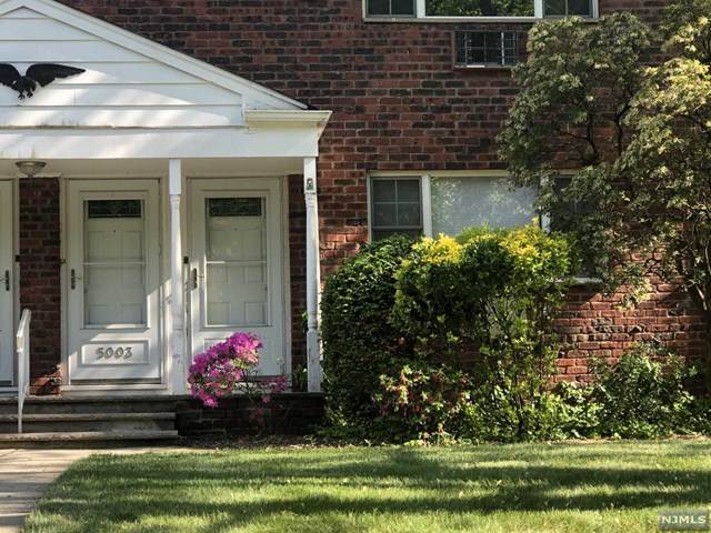 5004 Christopher Street - Photo 1