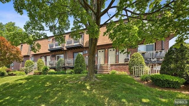 318-322 Anderson Street - Photo 1