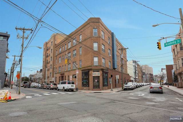 203 Academy Street - Photo 1