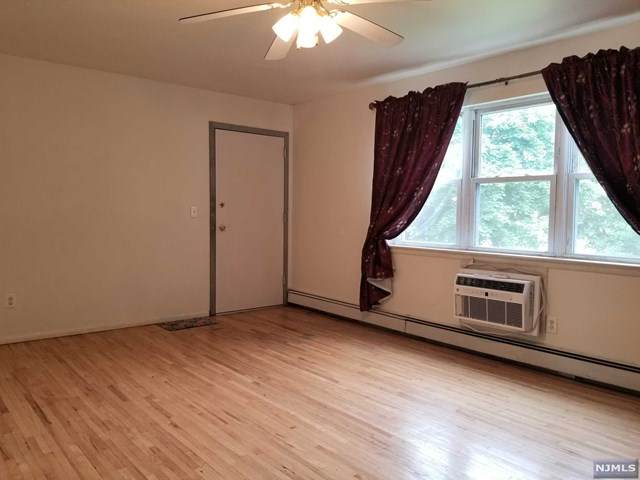 2 Radio Avenue - Photo 1