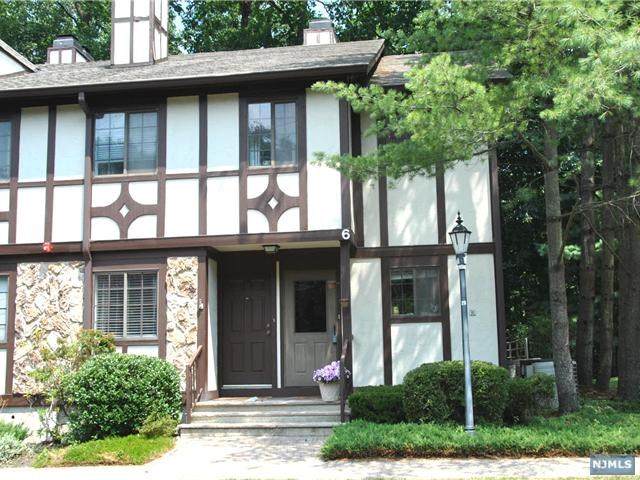 612 Mark Twain Way - Photo 1