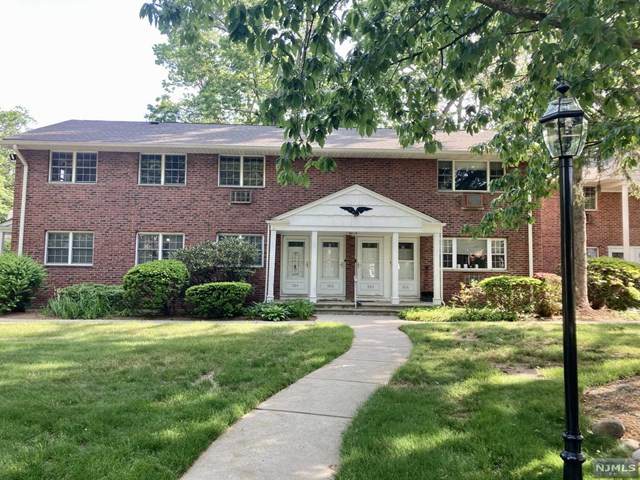 102 Washington Drive - Photo 1