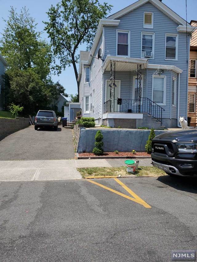 448-450 27th Street - Photo 1