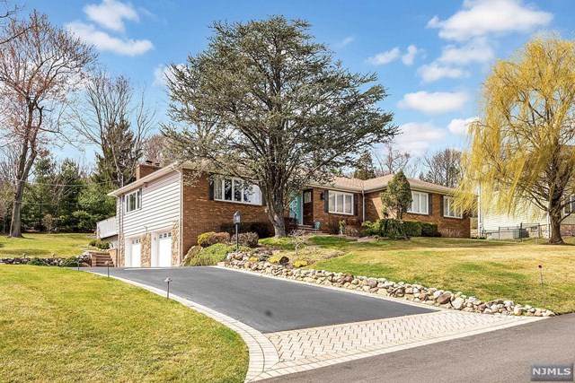 347 Beverly Lane - Photo 1