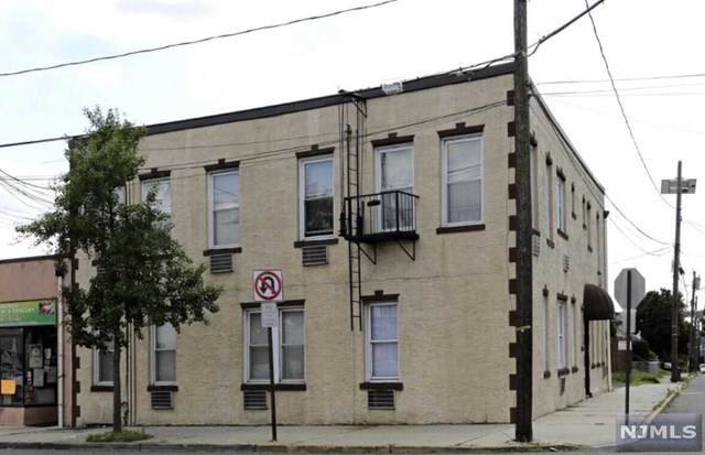 331 Pleasant Place - Photo 1