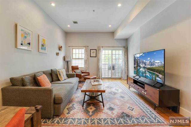 54 Sherman Avenue - Photo 1