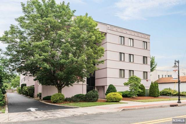 200 Paterson Avenue - Photo 1