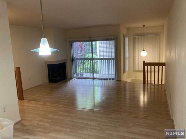 531 Windsor Drive - Photo 1