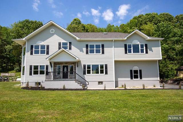 82 Edsall Drive - Photo 1