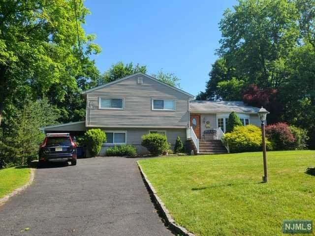 61 Ehret Avenue - Photo 1