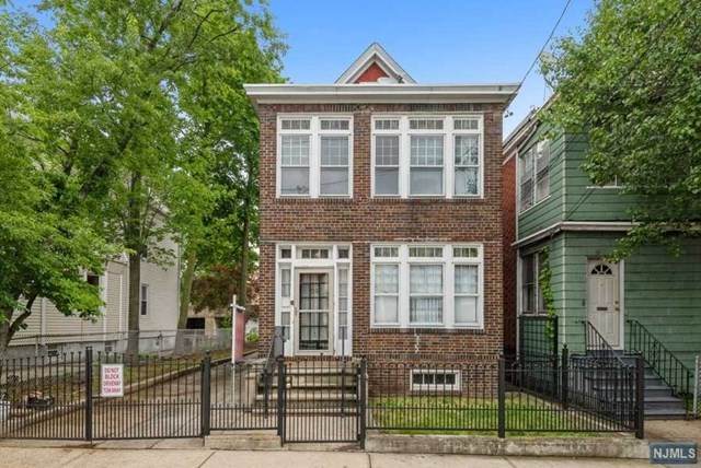 28-30 Winfield Avenue - Photo 1