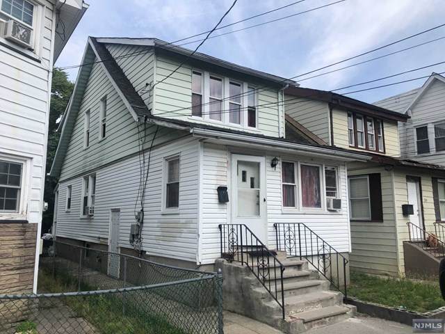 136 32nd Street - Photo 1