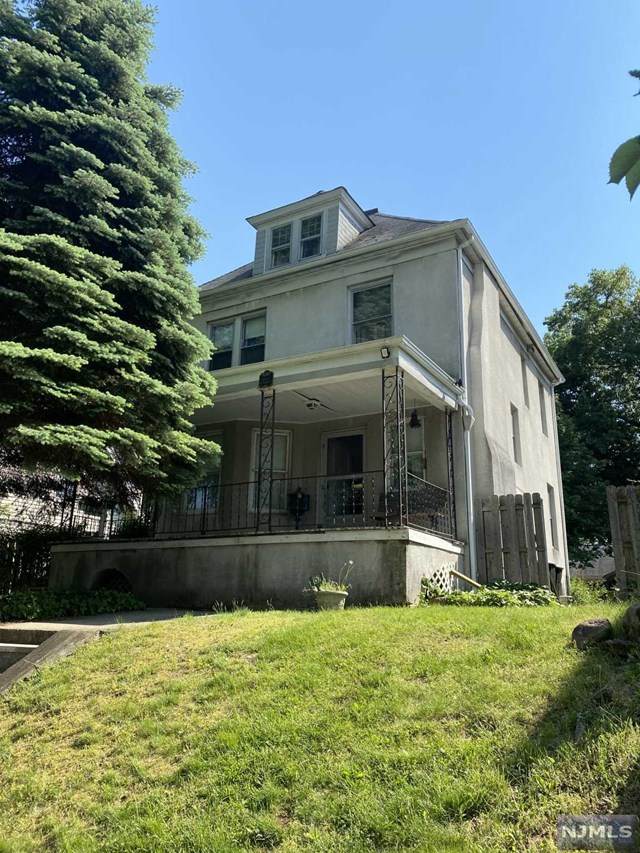 152 Henry Street - Photo 1